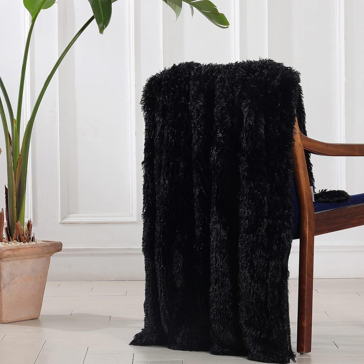 Decorative Extra Soft Faux Fur Throw Blanket 50" X 60",Reversible Fuzzy Lightweight Long Hair Shaggy Throw Blankets, Fluffy Cozy Plush Fleece Comfy Microfiber Fur Blanket for Couch Sofa Bed, Black